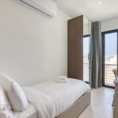 Appartamento New 2br In Centre By Sf Homes