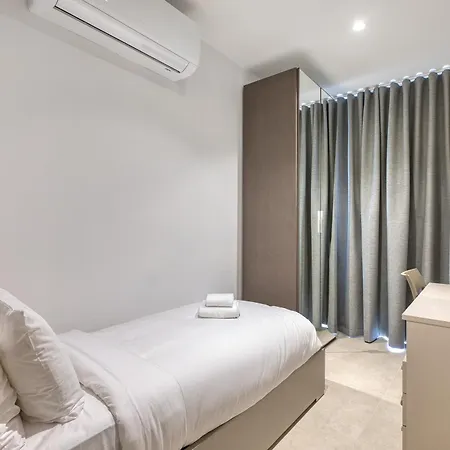 New 2br In Centre By Sf Homes