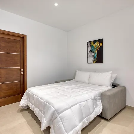 New 2br In Centre By Sf Homes